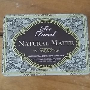 Too Faced Natural  Matte eyeshadow compact